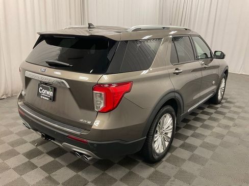 Used 2021 Ford Explorer King Ranch w/ Premium Technology Package image 3