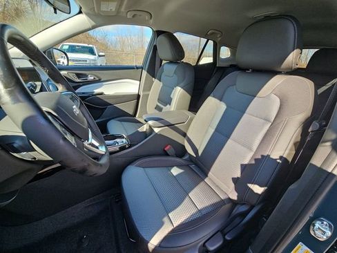 New 2026 Chevrolet Trax LT w/ Midnight Edition image 19