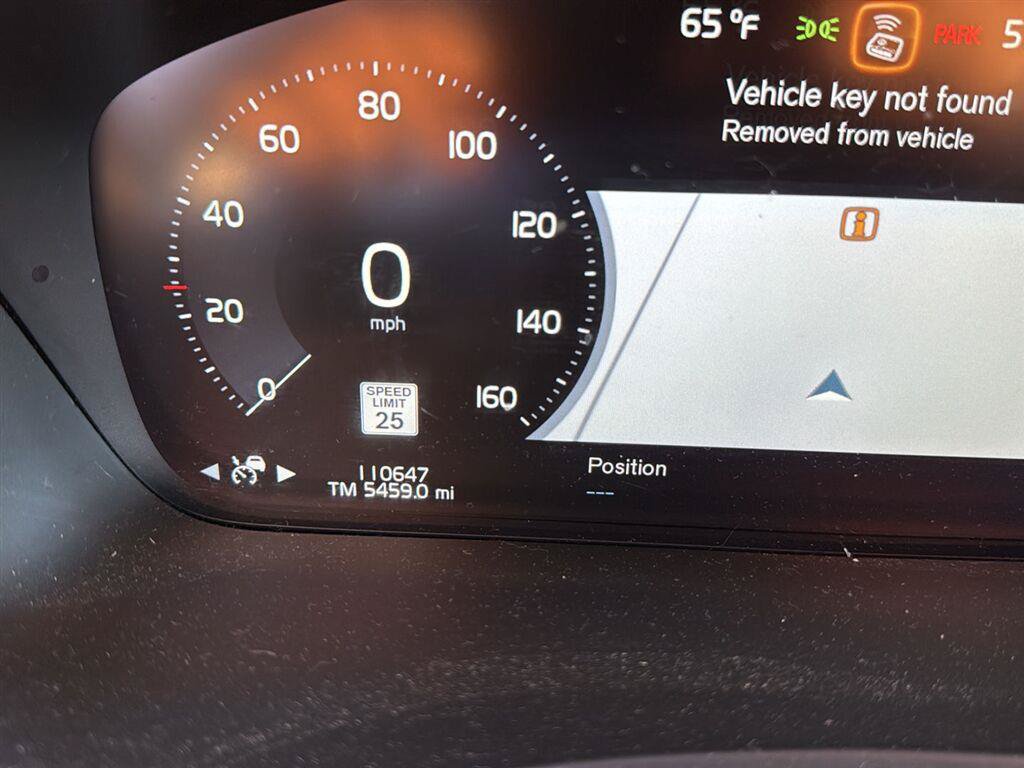 Used 2016 Volvo XC90 T6 Inscription w/ Vision Package AWD/4WD image 10