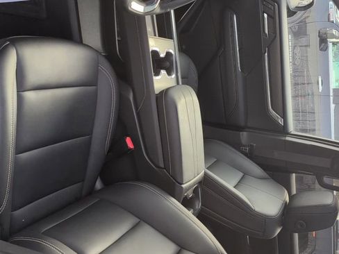 Used 2024 GMC Acadia Elevation w/ Trailering Package image 10