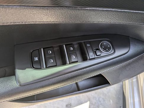 Certified 2023 Kia Forte GT-Line w/ GT-Line Technology Package FWD image 19