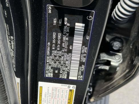 Used 2024 Lexus GX 550 AWD/4WD image 33