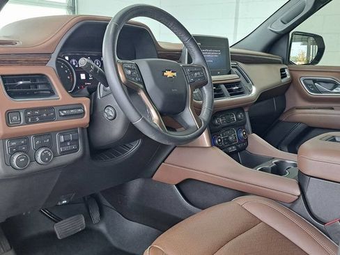 Used 2021 Chevrolet Tahoe High Country w/ Premium Package AWD/4WD image 8