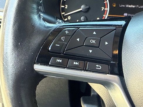 Used 2019 Nissan Altima 2.5 SV image 39