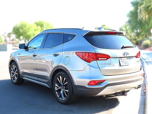 Used 2017 Hyundai Santa Fe Sport FWD image 4