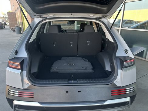 Used 2025 Hyundai Ioniq 5 SE RWD image 38
