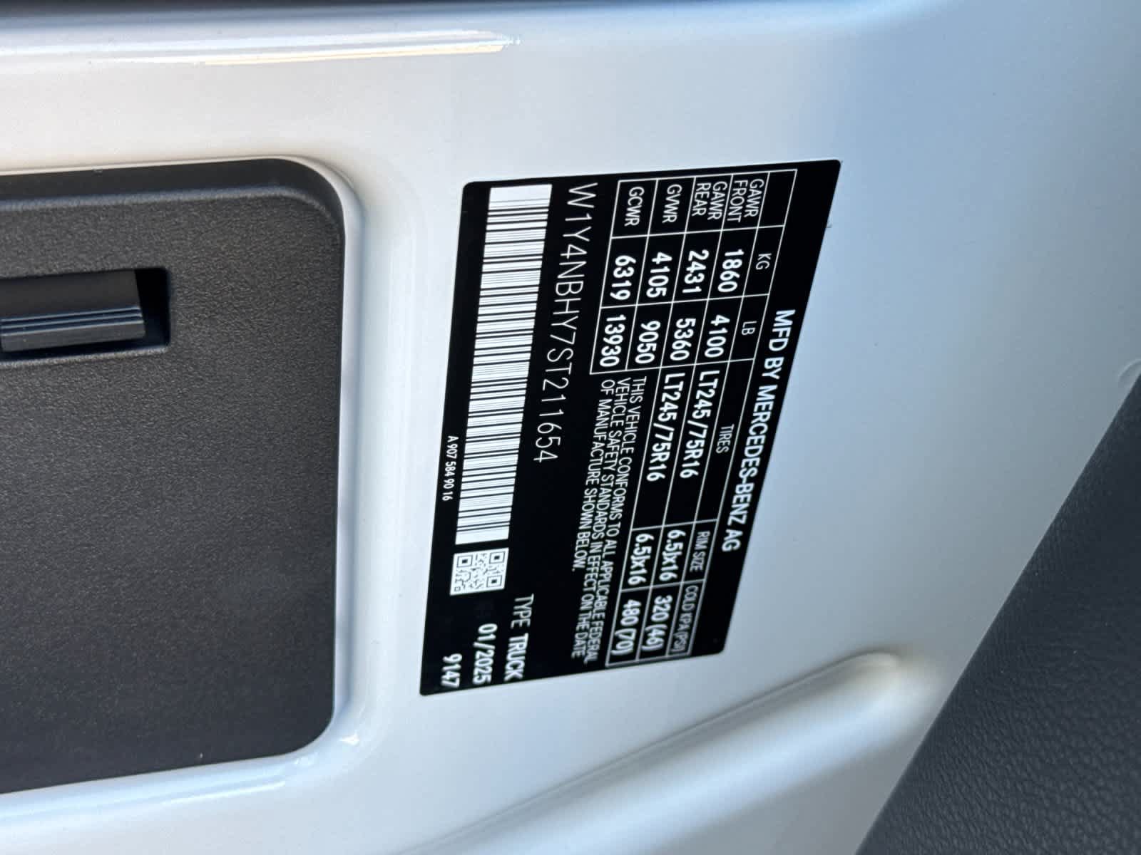New 2025 Mercedes-Benz Sprinter 2500 image 27