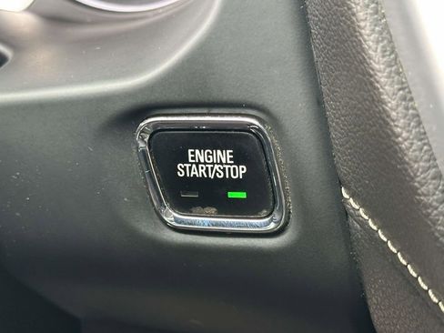 Used 2023 GMC Acadia SLE w/ Driver Convenience Package image 28