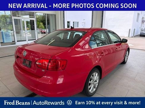 Used 2014 Volkswagen Jetta SE FWD image 4