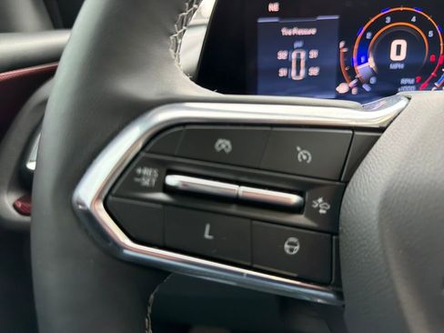 Used 2024 Chevrolet Traverse Z71 w/ Enhanced Driving Package image 20