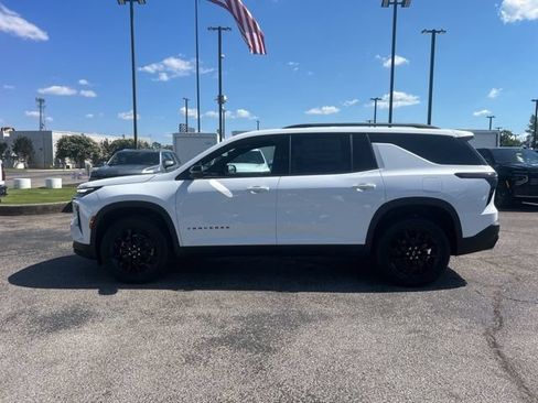 New 2026 Chevrolet Traverse LT w/ Midnight/Sport Edition FWD image 6