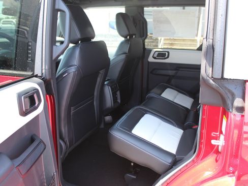 New 2026 Ford Bronco Outer Banks w/ Sasquatch Package AWD/4WD image 20