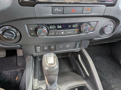 Used 2023 Nissan Frontier SV w/ SV Convenience Package AWD/4WD image 20