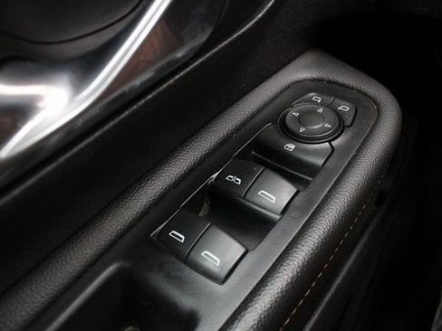 Used 2019 GMC Terrain SLT w/ Preferred Package image 8