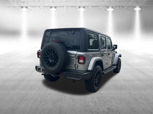 Used 2020 Jeep Wrangler Unlimited Sahara AWD/4WD image 5