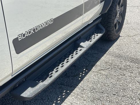 New 2025 Ford Bronco Big Bend w/ Black Diamond Package image 32