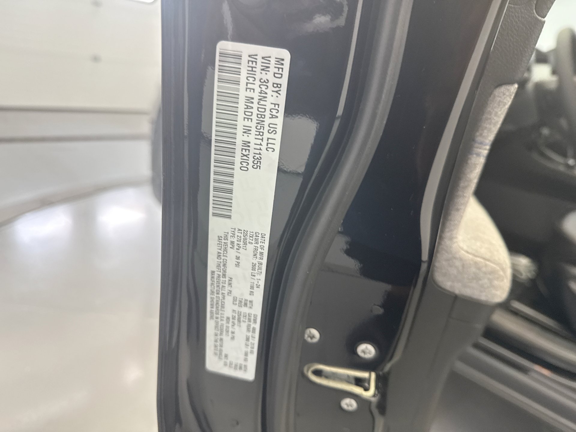 Used 2024 Jeep Compass Latitude AWD/4WD image 21