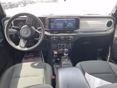 Used 2024 Jeep Wrangler Unlimited Sport AWD/4WD image 13