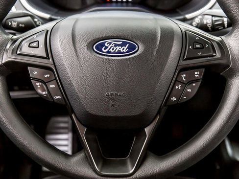 Used 2021 Ford Edge SE FWD image 24