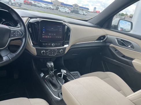 Used 2022 Chevrolet Traverse LT w/ LPO, Floor Liner Package AWD/4WD image 28