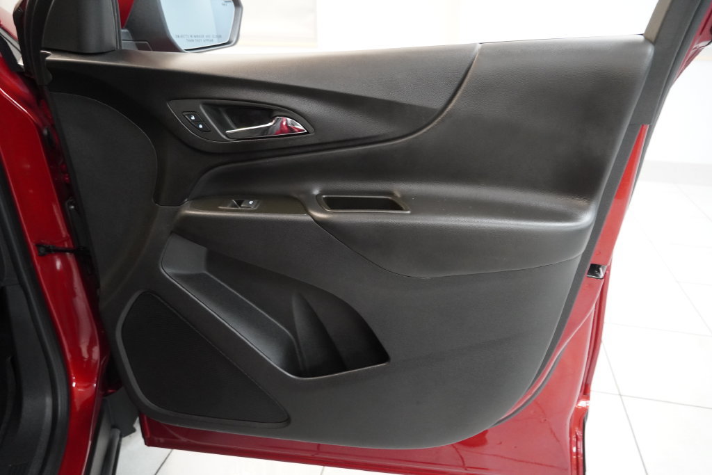 Used 2023 Chevrolet Equinox LT AWD/4WD image 35