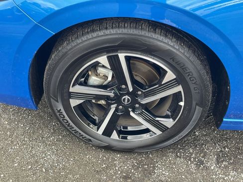 Used 2025 Nissan Sentra SV image 28