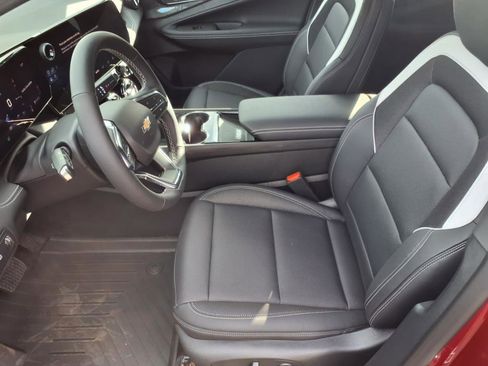 New 2025 Chevrolet Blazer EV LT image 5