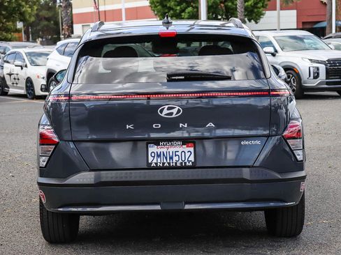 Used 2024 Hyundai Kona SEL FWD image 7