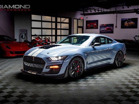Used 2022 Ford Mustang Shelby GT500 image 3