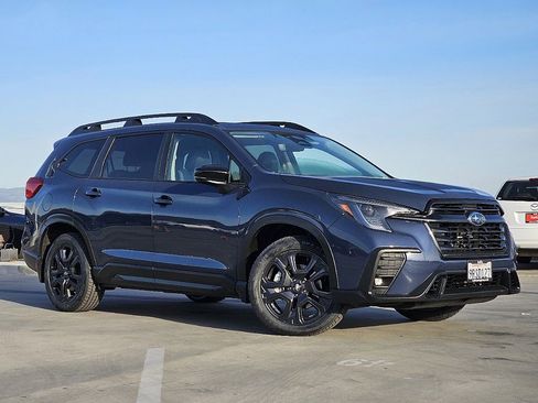 Used 2025 Subaru Ascent Onyx Edition w/ Onyx Package image 4