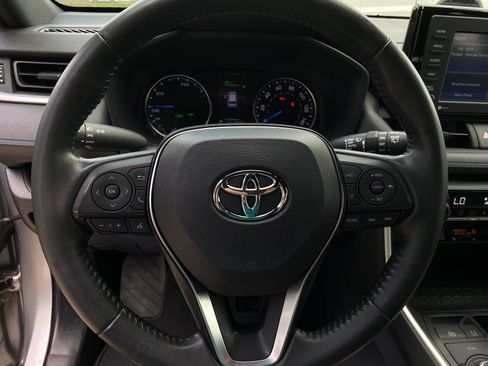 Used 2022 Toyota RAV4 SE w/ Convenience Package AWD/4WD image 22