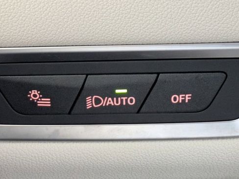 Used 2025 BMW X7 xDrive40i w/ Executive Package image 30