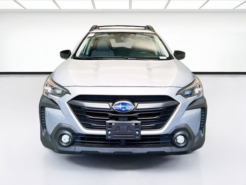 Used 2023 Subaru Outback Premium AWD/4WD image 2