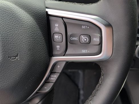 Used 2025 RAM 1500 Big Horn AWD/4WD image 25