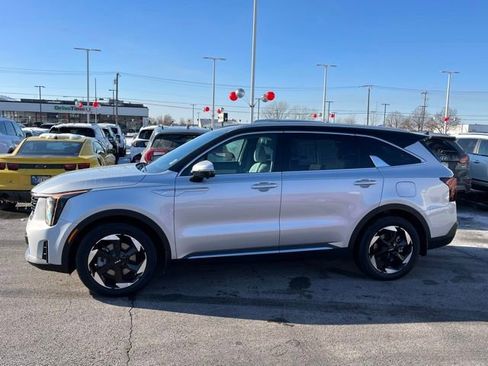 Certified 2025 Kia Sorento SX Prestige image 7