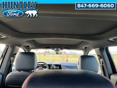 Used 2022 Mercedes-Benz GLA 35 AMG 4MATIC w/ Premium Package Lite image 13