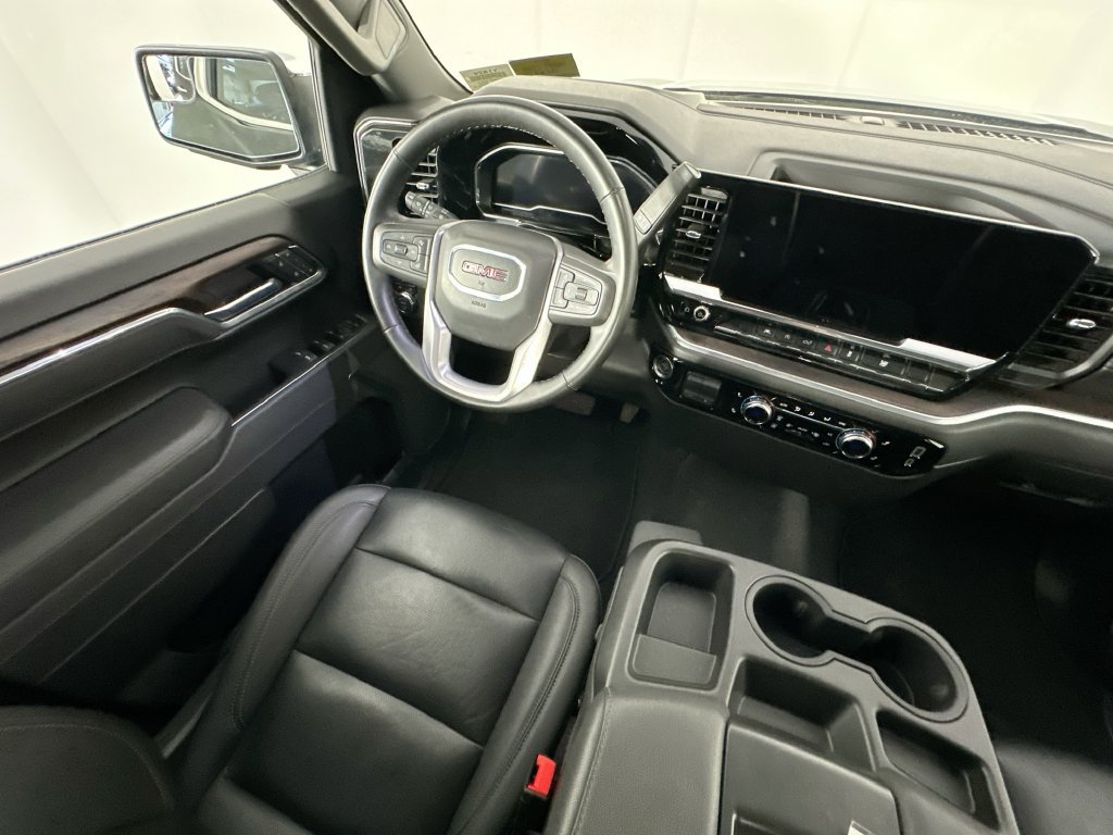 Used 2025 GMC Sierra 1500 SLT AWD/4WD image 9