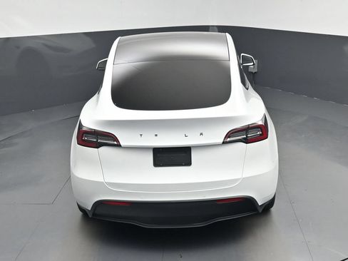 Used 2021 Tesla Model Y Long Range AWD/4WD image 23