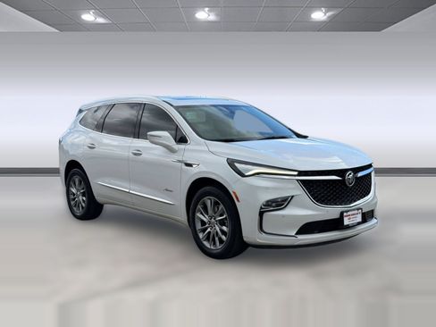 Used 2023 Buick Enclave Avenir w/ Avenir Technology Package AWD/4WD image 7