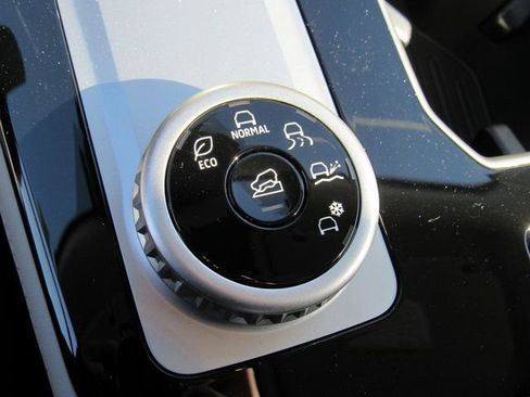 New 2026 Mitsubishi Outlander SEL FWD image 20