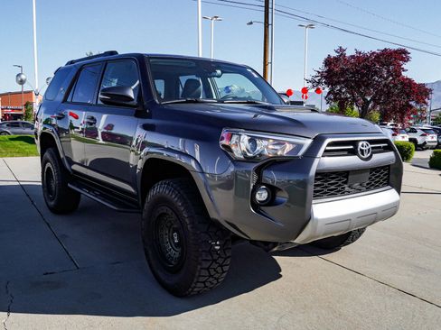 Certified 2023 Toyota 4Runner TRD Off-Road Premium w/ Moonroof Package AWD/4WD image 2