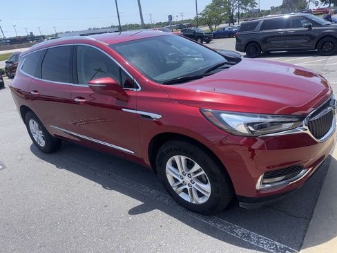 Used 2019 Buick Enclave Essence FWD image 4