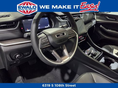 New 2025 Jeep Grand Cherokee L Limited image 5