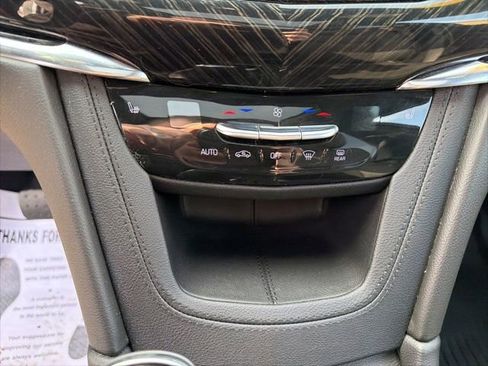 Used 2021 Cadillac XT6 Premium Luxury image 9