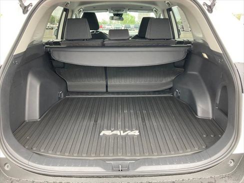 Certified 2024 Toyota RAV4 LE AWD/4WD image 10