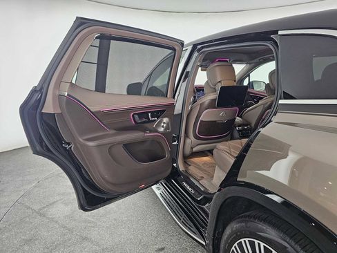 Used 2024 Mercedes-Benz Maybach EQS 680 Maybach EQS 680 image 17