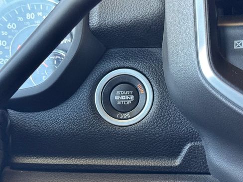 Used 2021 RAM 2500 Big Horn w/ Night Edition AWD/4WD image 22
