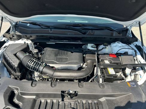 Used 2025 Chevrolet Blazer LT FWD image 22