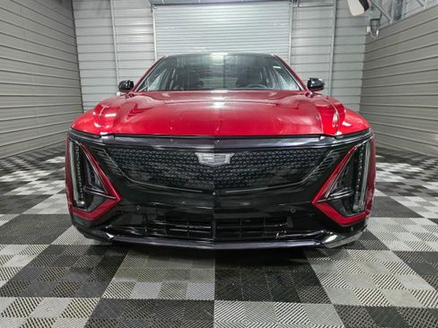 Used 2024 Cadillac Lyriq Sport image 3