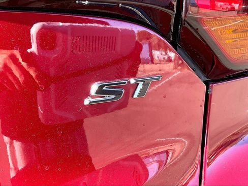 Used 2020 Buick Encore GX Preferred w/ Sport Touring Package image 31